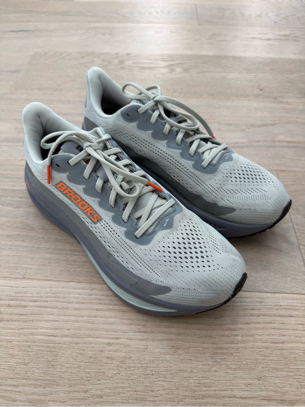 Brooks Ghost 17 GTX men’s running shoes size 11